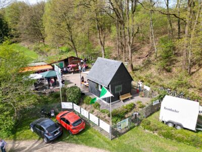 Drohnenaufnahmen vom Gelände der SGV-Hütte mit Impressionen vom 1. Maifest