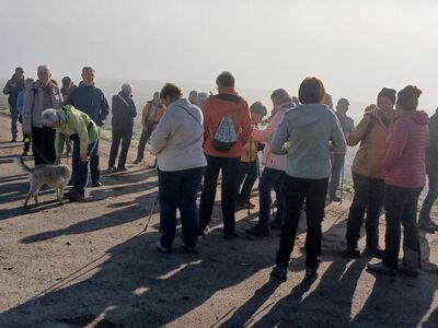 Die Wandergruppe bei einer kurzen Pause.